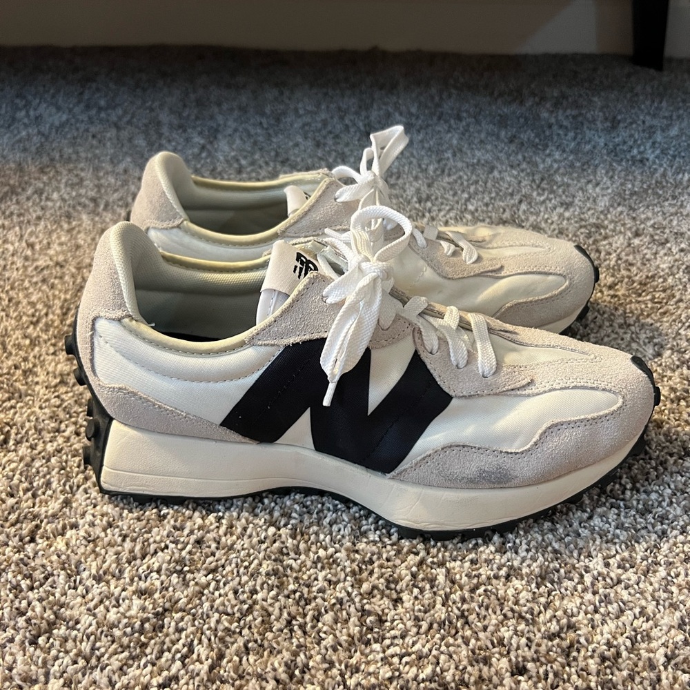 New Balance 327 women’s white/grey/black